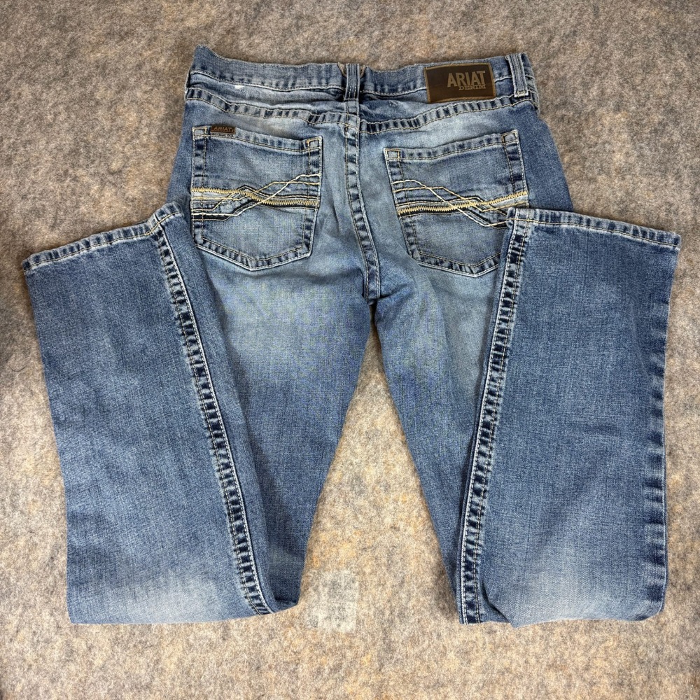 Ariat Jeans 33x34 M4 DAKOTA Blue Relaxed Straight Leg Light Wash Western Denim